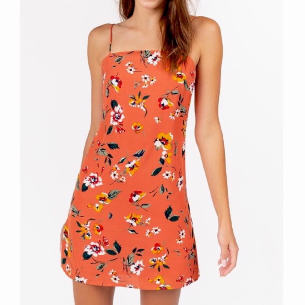 FRANCESCA’S CORAL FLOWER PRINTED ADJUSTABLE STRAPS SUNDRESS.